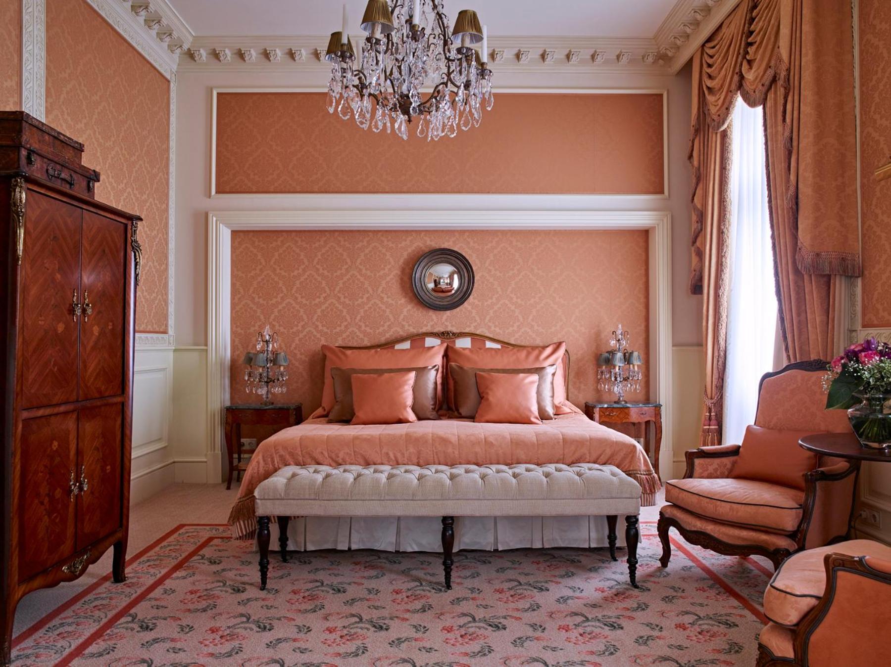 Independent - Grand Hotel 5*